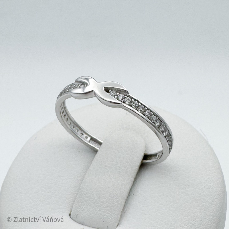 Bílé zlato prsten NEKONEČNO se zirkony